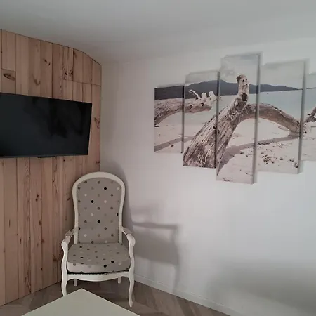 Maison De Jacque Nyaraló *